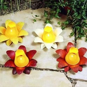 Set of 4 Daffodil Flower Tealight Candle Holders metal mesh spring colored NEW